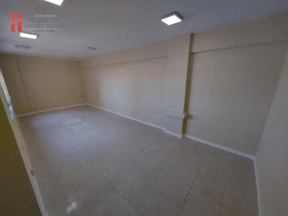 Imagem Sala comercial com 42m²na esquina com a Av. Brigadeiro Lima e Silva.