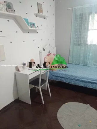 Imagem Casa para Venda em Araras, Parque Tiradentes, 3 dormitórios, 1 suíte, 1 banheiro, 2 vagas