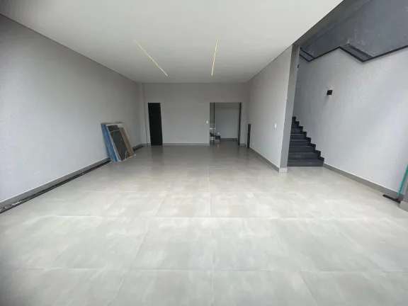 Imagem Casa em Cajamar com 3 Suítes, 4 Vagas e Piscina