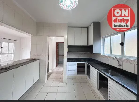 Imagem OPORTUNIDADE IMPERDÍVEL Casa com 3 dormitório, 1 suíte s à venda, 130 m² por R$ 520.000 - Vila Voturuá - São Vicente/SP