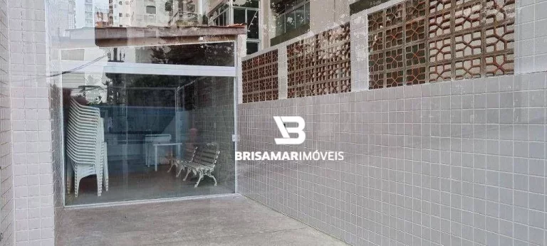 Imagem PITANGUEIRAS- UMA QUADRA DA PRAIA COM VISTINHA LATERAL , CONDOMÍNIO BAIXO , GARAGEM.
