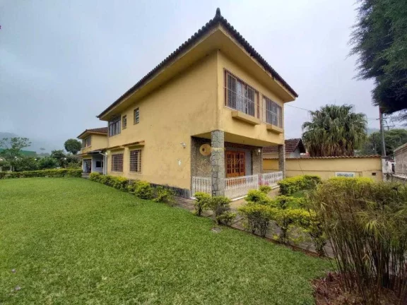 Imagem Casa para Venda em Teresópolis / RJ no bairro Alto