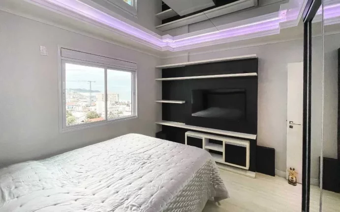 Imagem Apartamento mobiliado com 2 suítes e 2 vagas de garagem na Praia Brava em Itajaí