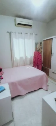 Imagem Casa com 2 dormitórios à venda, 80 m² por R$ 350.000,00 - Setor Paranaíba - Itumbiara/GO