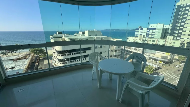 Imagem Apartamento com 3 dormitórios sendo 2 suítes e 1 vaga de garagem em Itapema/SC