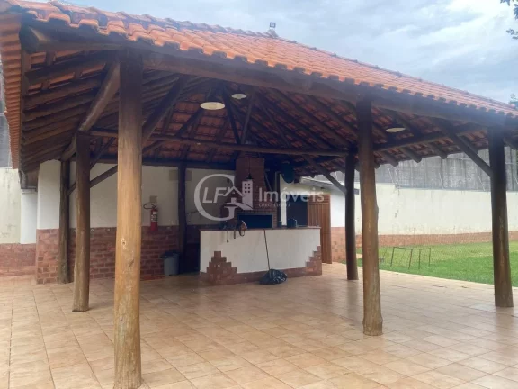 Imagem Duplex à venda em condomínio fechado