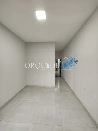 Imagem Imperdível oportunidade de casa à venda em Rio Verde-GO, Residencial Gameleira: 3 quartos, 1 suíte, 1 sala, 2 banheiros, 2 vagas, 103m².