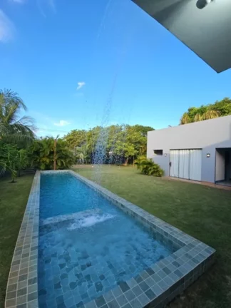 Imagem A 5ª Avenida imóveis selecionou essa Casa Moderna e Térrea no Condomínio Vida Marina em Busca Vida, 3 Suítes, Piscina c/ Cascata e Área Gourmet: