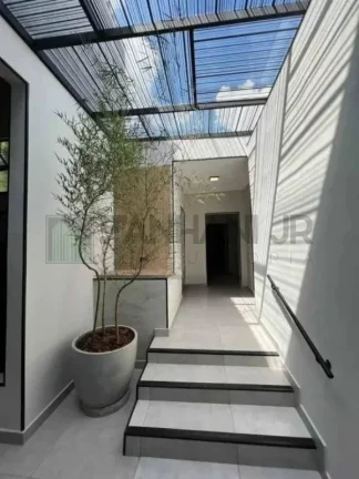 Imagem Casa Comercial para Locação em Jardim Paulista, São Paulo-SP: 8 Salas, 4 Banheiros, 10 Vagas de Garagem, 550 m² de Área.