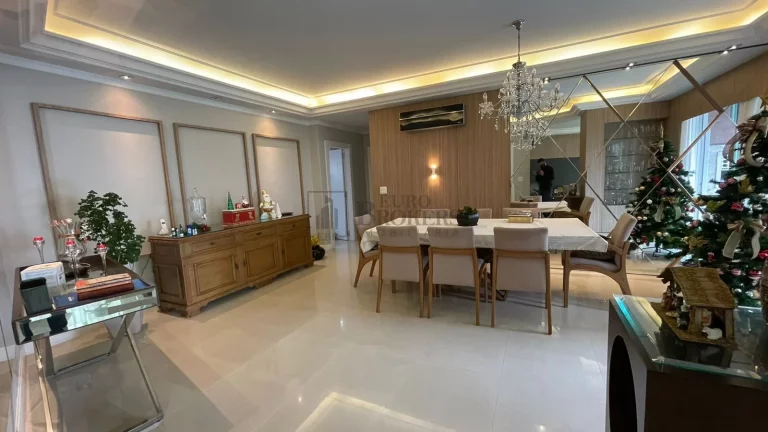 Imagem Apartamento diferenciado com 4 suítes, piscina e quadra esportiva no Av. Brasil