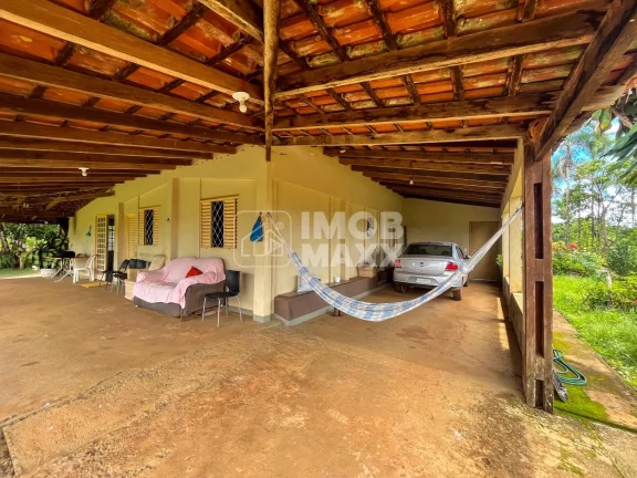Imagem Chácara à venda em Brazlândia: 40.000m², 5 quartos, 3 banheiros, área rural. Oportunidade por R$900.000!