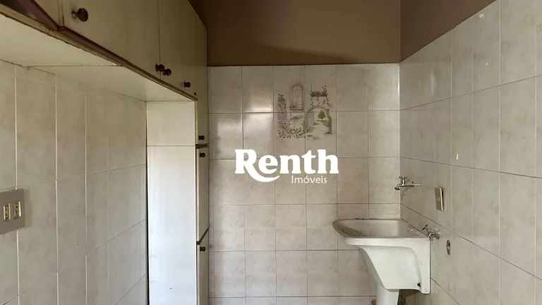 Imagem Casa Comercial e Residencial para alugar, 292 m² por R$ 4.734/mês - Vila Santo Antônio - Rio Claro/SP