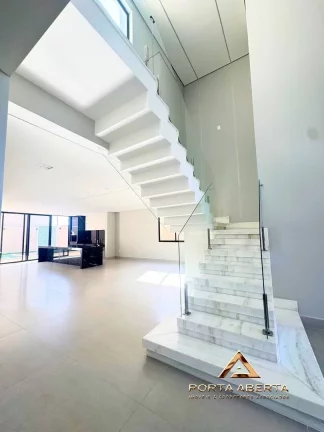 Imagem Casa Alto Padrão - 03 suítes - Condomínio Lagoa Silvana - CÓD 1335