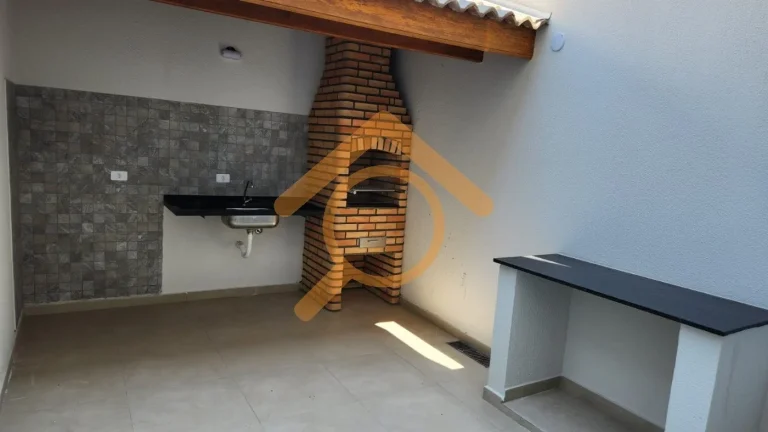Imagem Residência de Luxo na Vila São Pedro: 3 Quartos, 1 Suíte, 2 Salas, 3 Banheiros, 2 Vagas de Garagem, 110m² - São Paulo-SP.