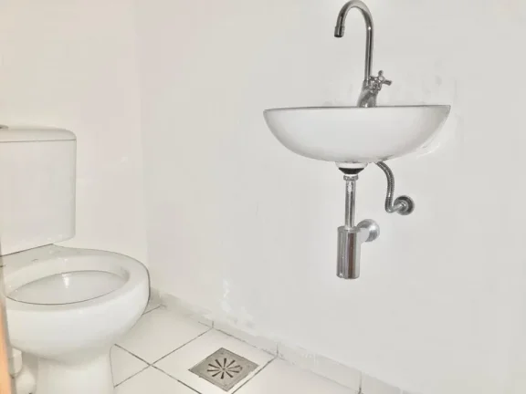 Imagem Sala Comercial para Venda em Rio de Janeiro, Campo Grande, 1 banheiro, 1 vaga