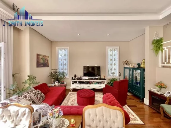 Imagem CASA NÉOCLÁSSICO, AMPLA EM TODOS AMBIENTES, PISCINA, 4 VAGAS, 4 SUÍTES.