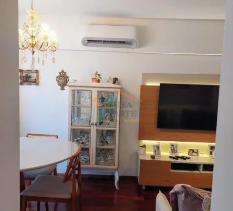 Imagem Apartamento com 61m², possui sala 2 ambientes com ar condicionado e sacada. Dispõe de 3 dormitóri...