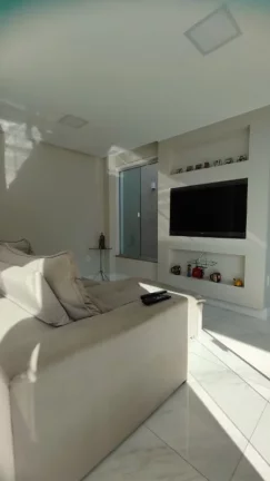 Imagem Casa para venda no Horto Florestal com piscina privativa - Sim