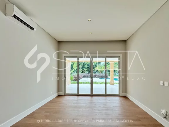 Imagem Belíssima casa com arquitetura toscana à venda na Fazenda da Grama em Itupeva
