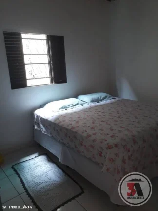 Imagem Casa 3/4 no Escola de Policia