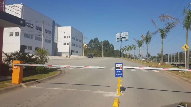 Imagem Terreno à venda, 1080 m² por R$ 900.000,00 - Centro - Vargem Grande Paulista/SP