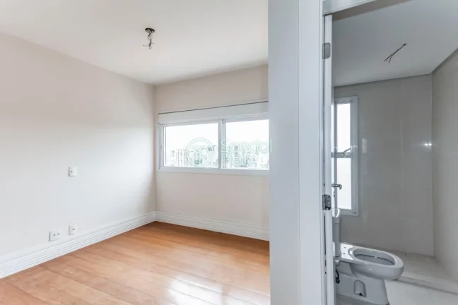 Imagem Simplesmente espetacular. Linda cobertura com 420m2, 4 dormitórios ( 4 suítes ) e 6 vagas na garag...