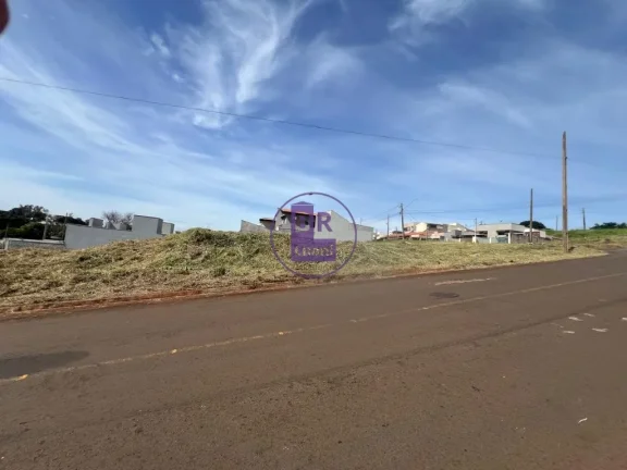 Imagem 02 Lotes a venda - localização privilegiada - ambos com três frentes - Valor R$ 400 mil cada Lote.