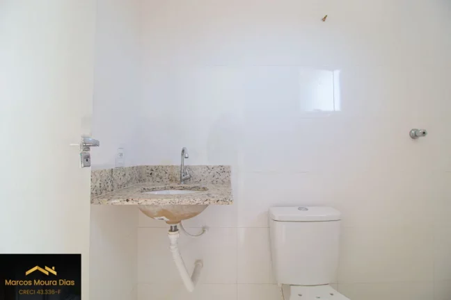 Imagem Sobrado à venda no Rio Pequeno, Novo com 2 Suítes e 2 Vagas de Garagem
