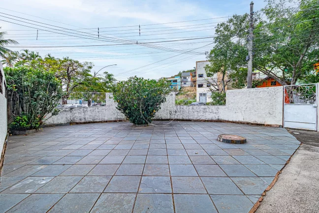 Imagem CASA com 3 DORMITÓRIOS com PISCINA em SULACAP