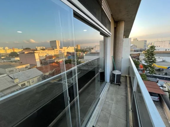 Imagem Apresentamos esta sala comercial de 33 metros quadrados, 1 banheiro e 1 copa, além de 1 vaga de gar...