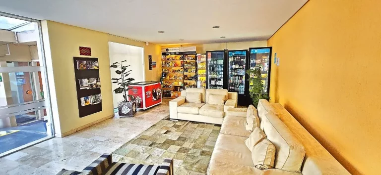 Imagem Apartamento Reformado de 70m² à venda no Jaguaré!! 02 Dormitórios ( Quartos ), Sala, Cozinha, 02 Banheiros, Área de Serviço e 01 Vaga coberta de Garagem!!!