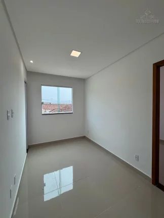 Imagem Elegância e Praticidade Casa de condom. com 2 dmt e suíte a 640 metros do mar