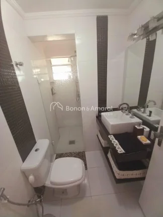 Imagem Este apartamento foi totalmente reformado e oferece um ambiente muito bem iluminado e arejado. Local...