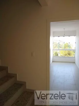 Imagem Casa / Sobrado para Venda em Balneário Camboriú / SC no bairro Ariribá