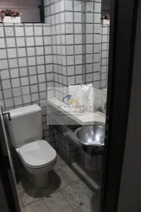 Imagem Vendo apartamento com 188,m², varanda ampla, 4 quartos s/ 2 suítes, DCE, sala p/ 2 ambientes e 2 vagas