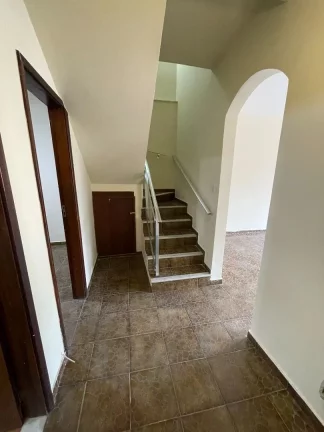 Imagem Casa Duplex com 199m² em Cocotá