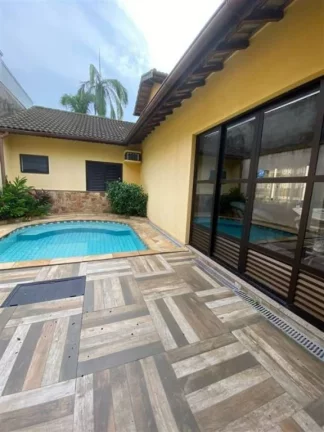 Imagem CASA COM 180 m² - -