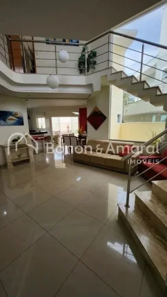 Imagem Lindo sobrado com 3 suites, sendo uma Master, escritório, piscina aquecida, área Gourmet, living c...