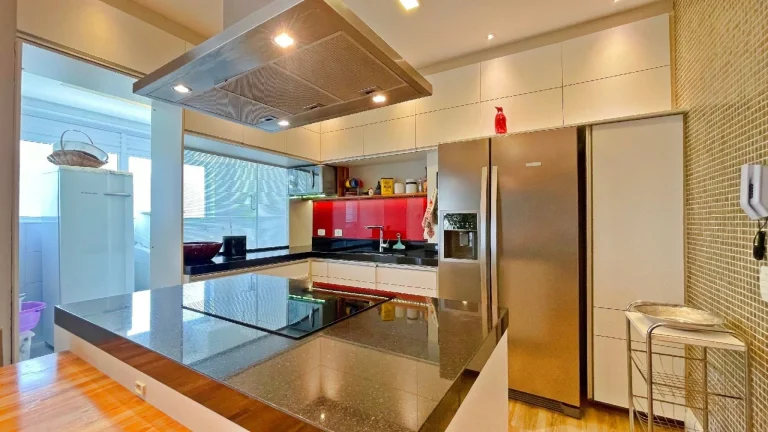Imagem Imperdível apartamento de luxo na Riviera de São Lourenço Módulo 07: 4 quartos, 2 suítes, 3 salas, varanda gourmet e 2 vagas de garagem!
