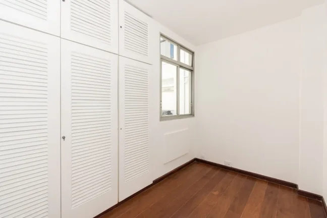Imagem Apartamento 155M², 4Q, 1 Suíte, 2 Banheiros, 2 Vagas, Playground, Área Verde, Armários.
