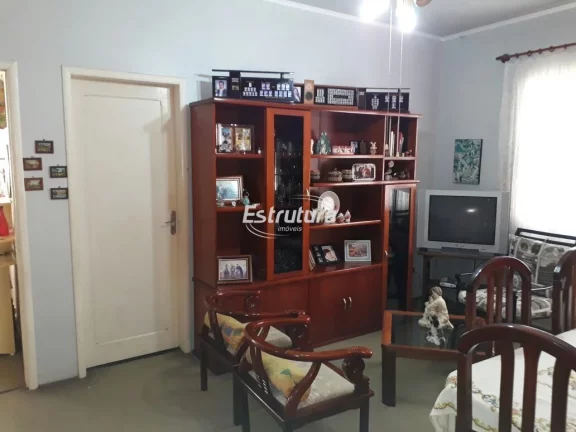 Imagem Casa 3 dormitórios à venda Centro Santa Maria/RS