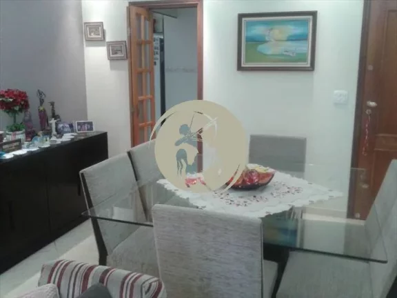 Imagem APARTAMENTO DE FRENTE COM VISTA LIVRE, REPLETO DE ARMÁRIOS COM 1 VAGA DE GARAGEM DEMARCADA.