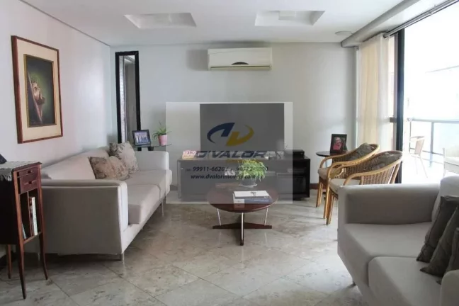 Imagem Vendo apartamento com 188,m², varanda ampla, 4 quartos s/ 2 suítes, DCE, sala p/ 2 ambientes e 2 vagas