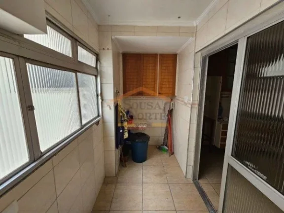 Imagem Apartamento com 100m², dispõe de 3 dormitórios, sendo 1 suíte. Sala para dois ambientes, armári...