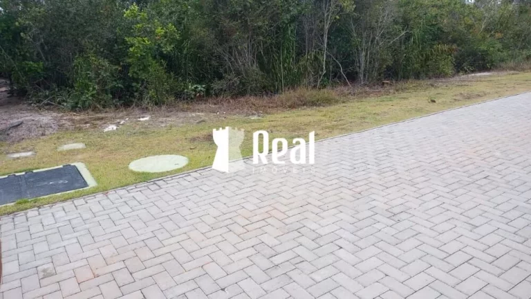 Imagem 700m² - Plano- Acesso a Praia