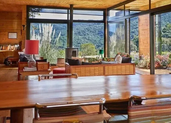 Imagem Sítio Mirante do Juncal: Arquitetura Consciente e Imersão na Natureza