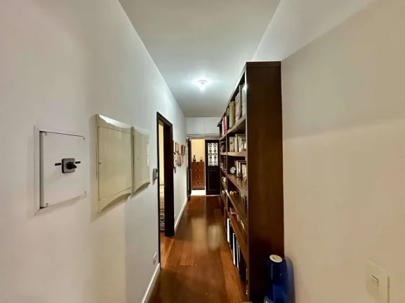Imagem Cond Pq do Refúgio - 2.900 m² terreno, 5 suítes, piscina, quadra, pomar!