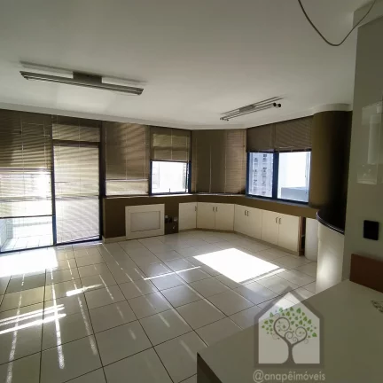 Imagem Sala comercial à venda no bairro Centro - Florianópolis/SC