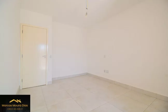 Imagem Sobrado à venda no Rio Pequeno, Novo com 2 Suítes e 2 Vagas de Garagem