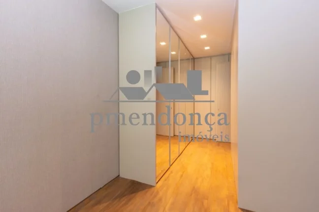 Imagem Apartamento reformado na Rua Sabará com 107m², 2 suítes e 1 vaga.